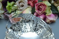 画像2: シルバープレート製　ヴィンテージ　透かし細工　ピアスワーク　バスケット (2)