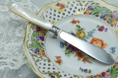 画像6: アンティークシルバー、アンティーク銀器純銀製（925）1883年　白蝶貝ハンドル　ヴィクトリアンデザイン　ペア バターナイフセット (6)