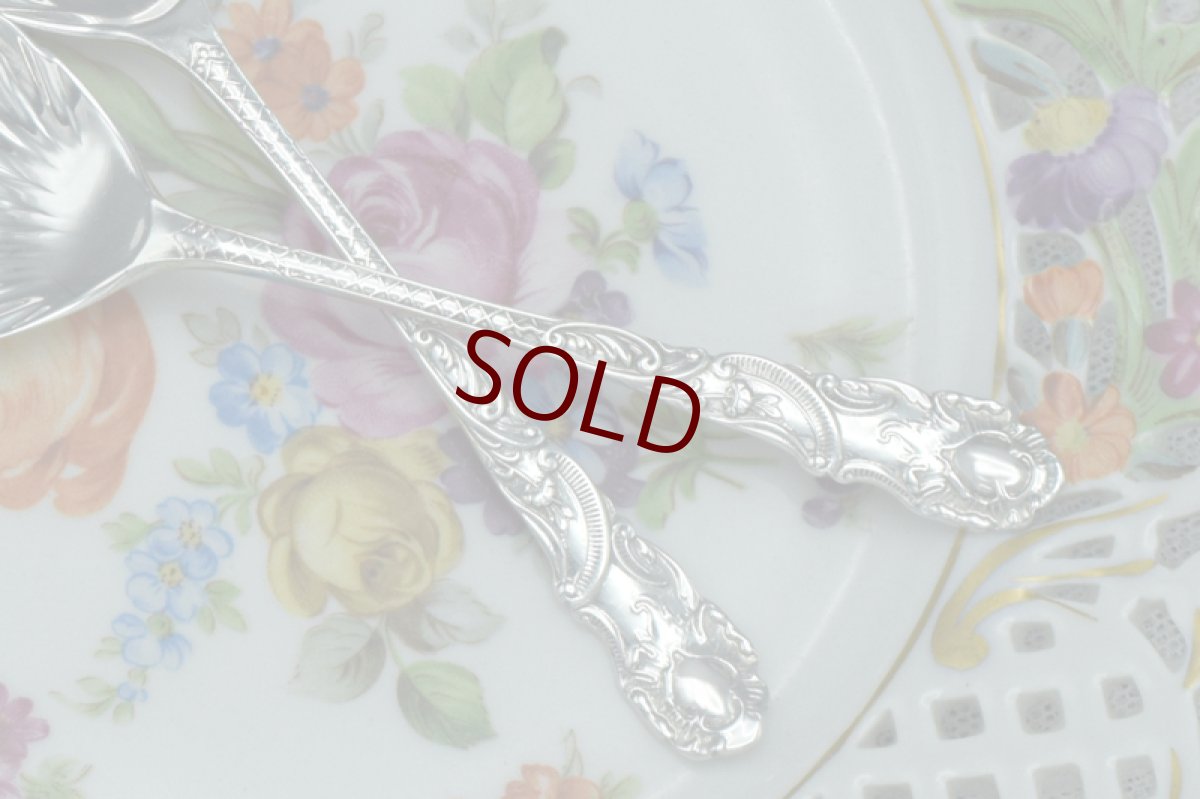 画像7: アンティークシルバー、アンティーク銀器  純銀製（925）1924年 ロココ調　貝のボウルジャムスプーン２本 セット  (7)