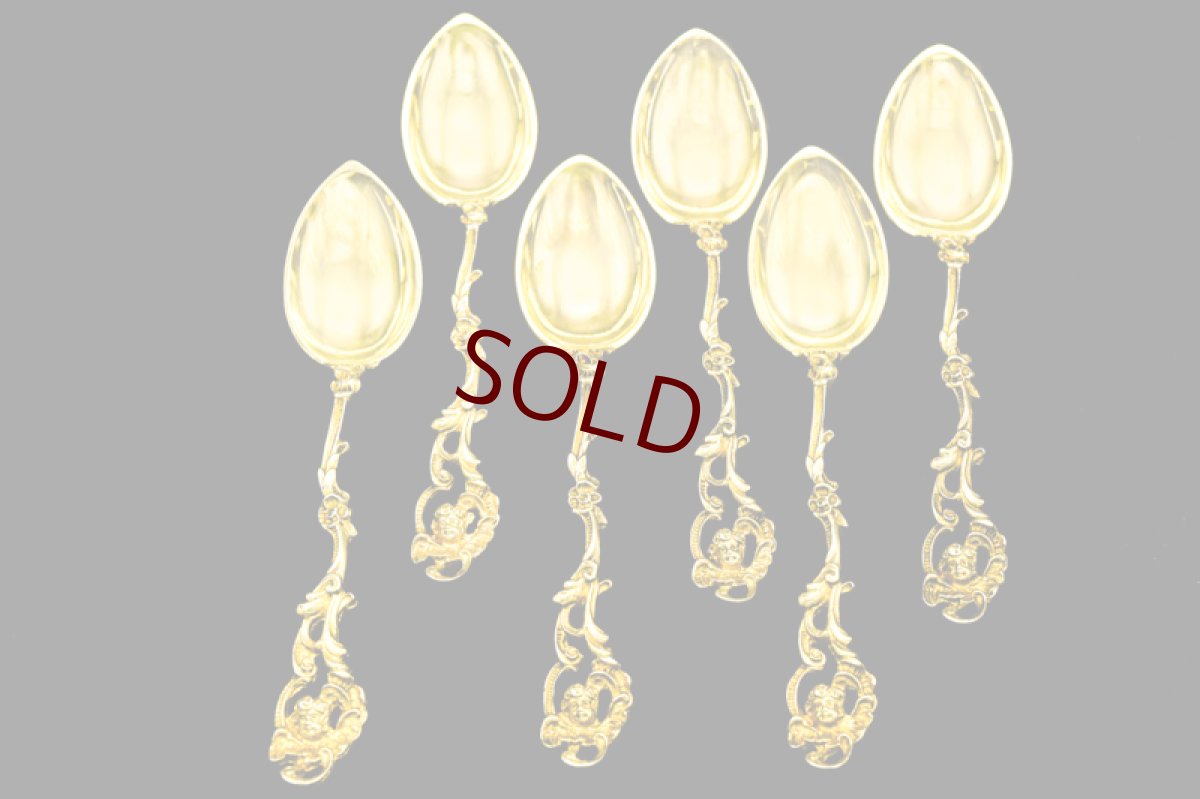 画像1: アンティークシルバー、アンティーク銀器、純銀製(800) スクロールとエンジェル、金鍍金 透かし細工のスプーン6本セット (1)