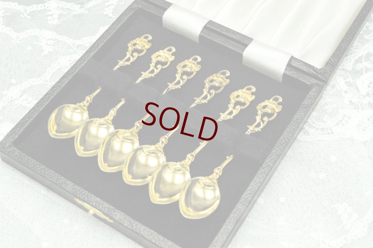 画像5: アンティークシルバー、アンティーク銀器、純銀製(800) スクロールとエンジェル、金鍍金 透かし細工のスプーン6本セット (5)