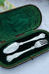 アンティークシルバー、アンティーク銀器、純銀製（925）1903年　変わりキングスパターン　クリスニング チャイルドカトラリー セット