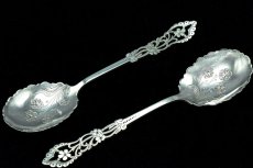 画像4: 新ウェブサイト特別価格！アンティークシルバー、アンティーク銀器  純銀製（925）1905年 スクロールとお花の透かし細工のハンドル フリルの縁取りお花の彫刻ボウル ジャムスプーン２本 セット  (4)