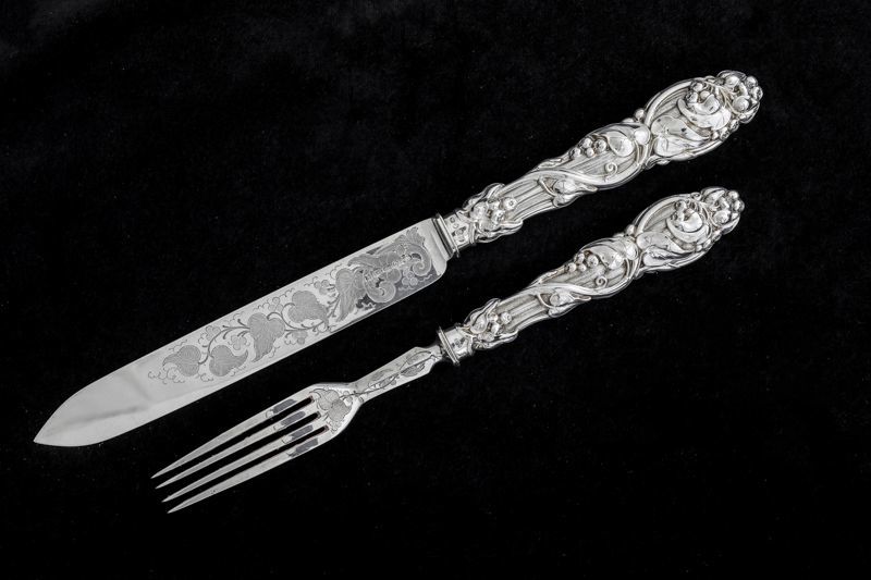 純銀製（925）1862年 美装飾 ケーキナイフ＆フォークセット