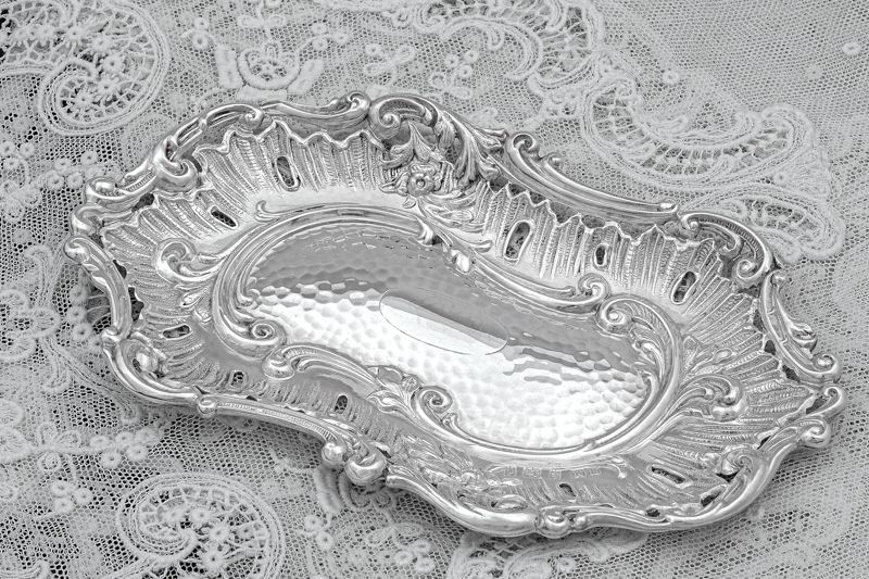 画像2: アンティークシルバー、アンティーク銀器、純銀製(925) 1903年 エレガントなスクロール装飾と透かし細工 トリンケット ディッシュ