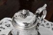 画像5: シルバープレート　１８６５年　エルキントン　手彫り　つぼみの摘み　バッチェラーサイズ　コーヒーポット