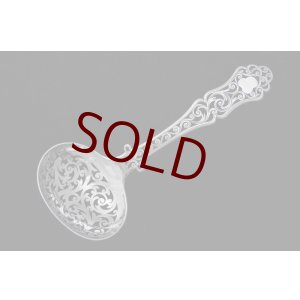 画像: 純銀製（925）アンティークシルバー George Unite1854年ハンドカット 透かし細工シュガーシフタースプーン