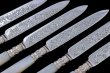 画像14: アンティークシルバー、純銀製(925)1906年 手彫りブレード白蝶貝ハンドル デザートカトラリー12組セット