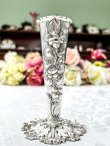 画像5: アンティークシルバー、アンティーク銀器、純銀製(925)  1903年　Walker & Hall　薔薇とお花の彫刻　一輪挿し ペアセット