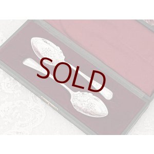 画像: アンティークシルバー、アンティーク銀器、純銀製(925)　スクロールと花の装飾　ジャムスプーン　ペアセット