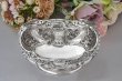 画像4: アンティークシルバー、アンティーク銀器、純銀製(925) 1900年 美しい縁周りの透かし細工 花とスクロールの打ち出し彫刻 ボンボンディッシュ