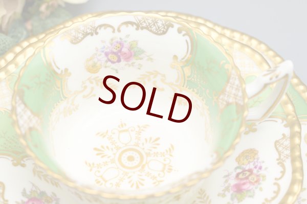 一ランク上のアンティーク陶磁器 コールポート バットウィング